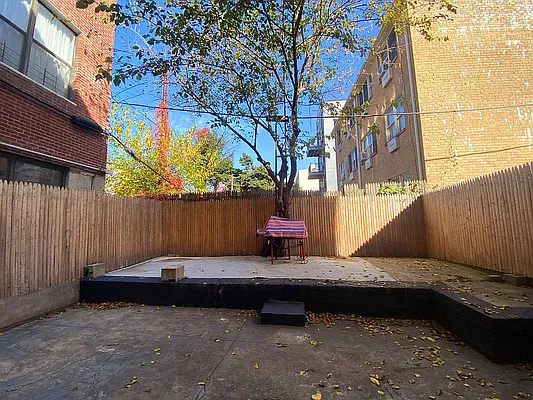 Rented by Brooklyn Property Group LLC | media 7