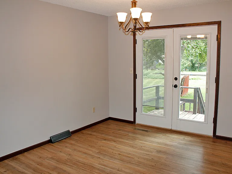 1421 Orchard Dr — Photo 6