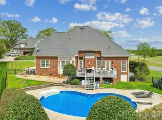 3001 Cardigan Ct, Matthews, NC 28104