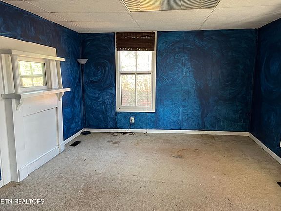 3rd image of 2501 Mineral Springs Ave