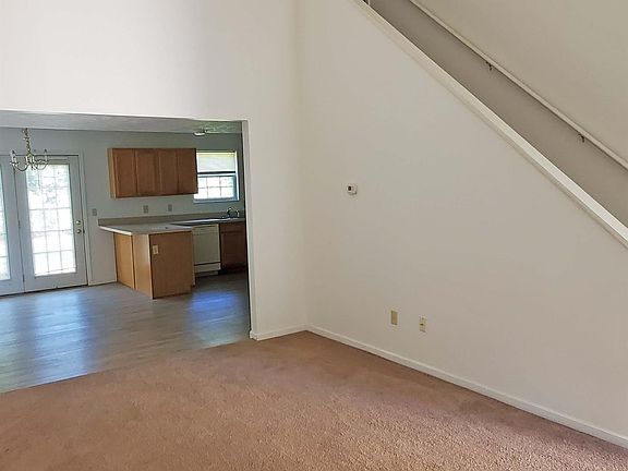 2nd image of 4780 Shadow Oak Dr #B