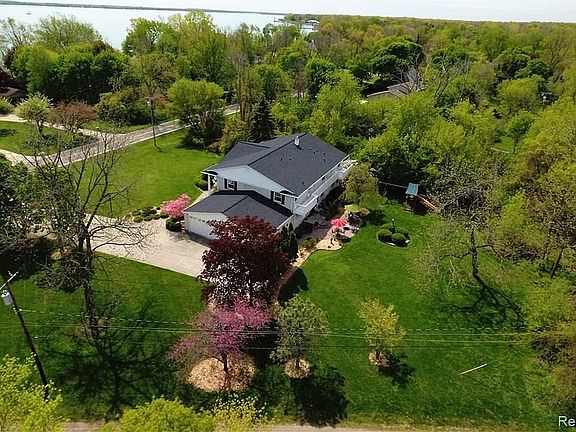 5th image of 17730 Parke Ln