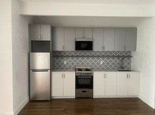 410 E 28th St #1C, Brooklyn, NY 11226