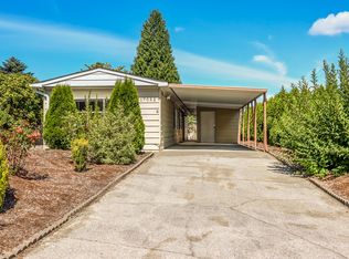 17052 Woodcrest Dr NE, Bothell, WA 98011
