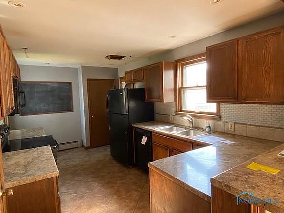 5th image of 200 E Edgerton St