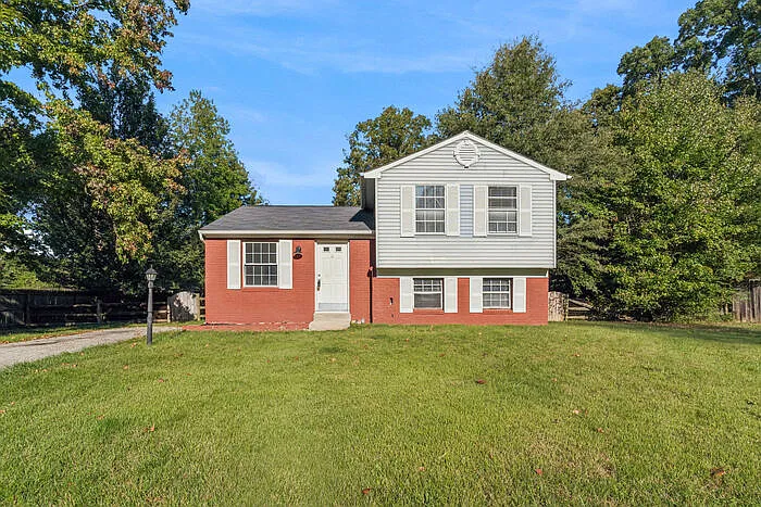 1703 Overcup Oak Ct photo 1