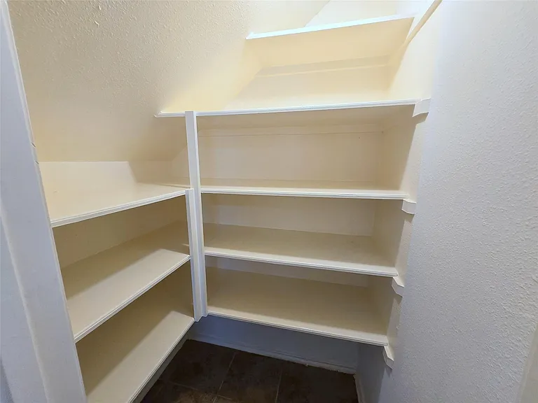 1423 Stone Bluff Dr — Photo 12