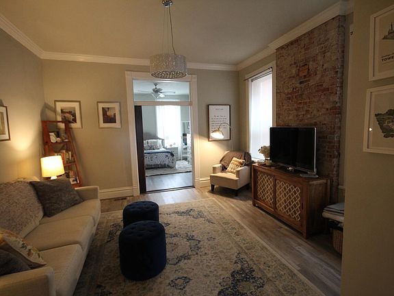 3rd image of 2631 Indiana Ave #1F