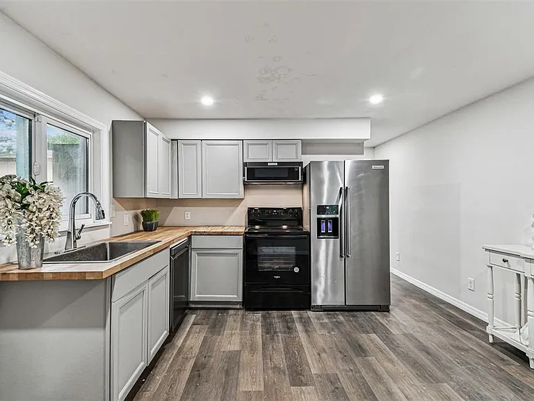 1006 E 26th Ave #1 — Photo 35