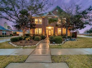 13001 Grand Shore Ln, Pearland, TX 77584