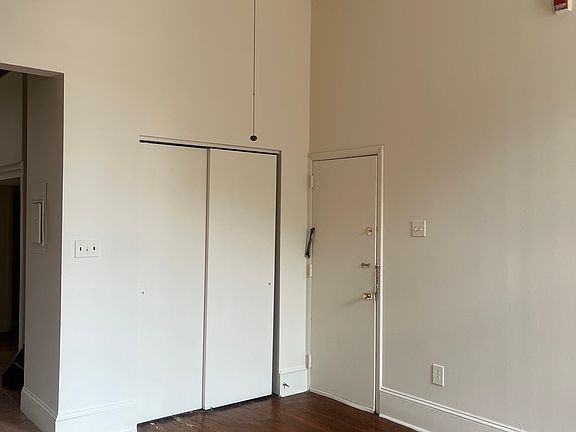 3rd image of 2015 Green St APT 1F
