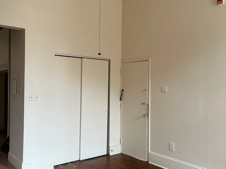 2015 Green St #1F — Photo 3
