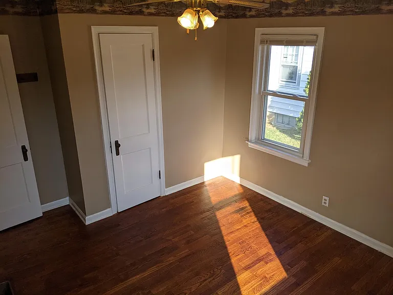 1719 Shirley Ave — Photo 13
