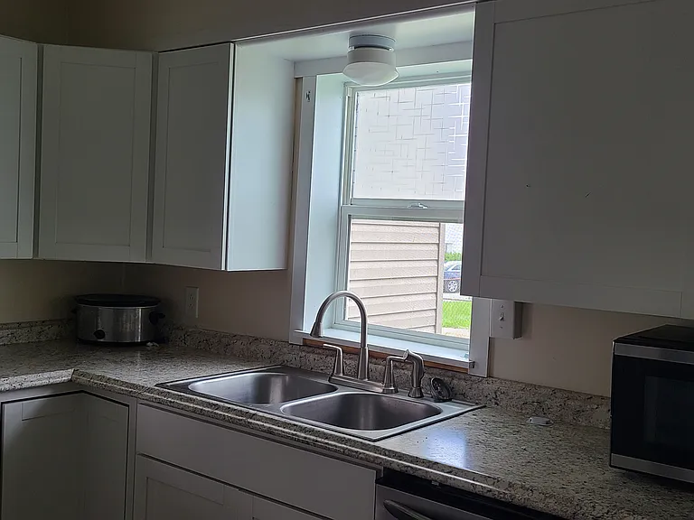 110 Summers St — Photo 10
