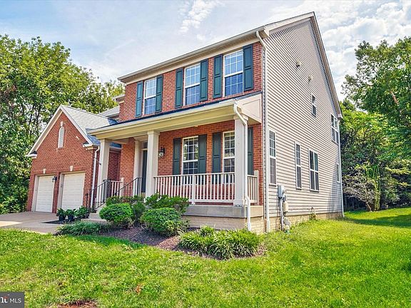 3rd image of 46797 Backwater Dr