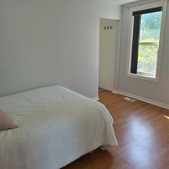 2226 Mercer St — Photo 22