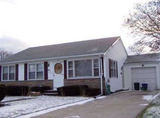 23 Hillview Dr, North Providence, RI 02904