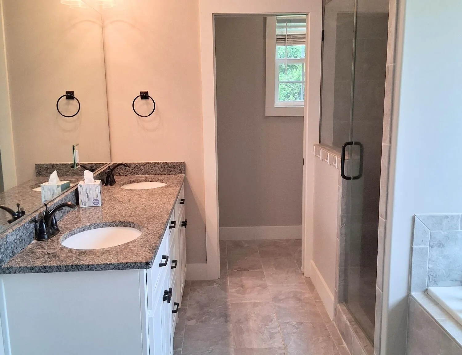 4 bed, 2.0 bath, 2019 sqft, $2,650 — Photo 4