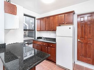 31-84 43rd St #1Q, Astoria, NY 11103