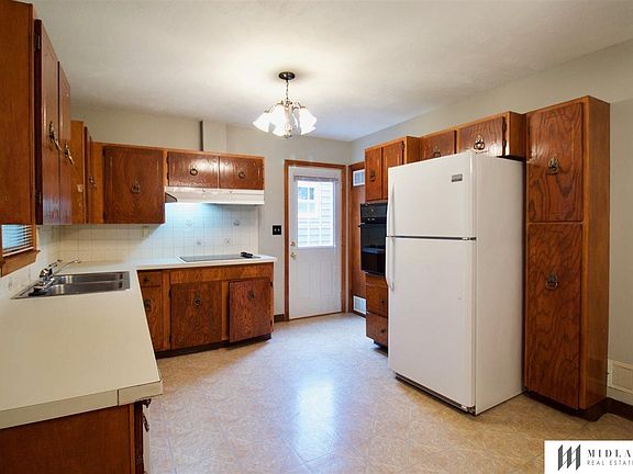 3rd image of 3406 Cherry Ln
