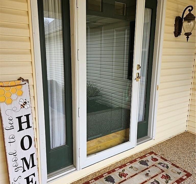 1st image of 578 Memory Ln