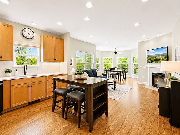 5th image of 501 Abbey Ridge Ct