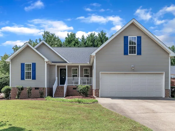 208 Grassy Meadow Rd, Holly Springs, NC 27540