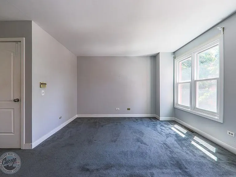 933 N Racine Ave #A — Photo 8