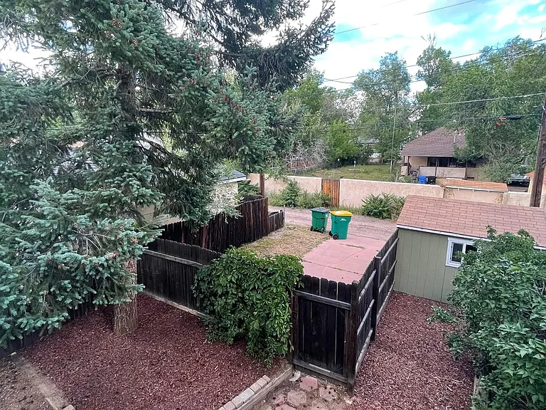 2022 W Pikes Peak Ave — Photo 18