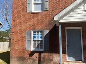 202 Kristin Dr, Greenville, NC