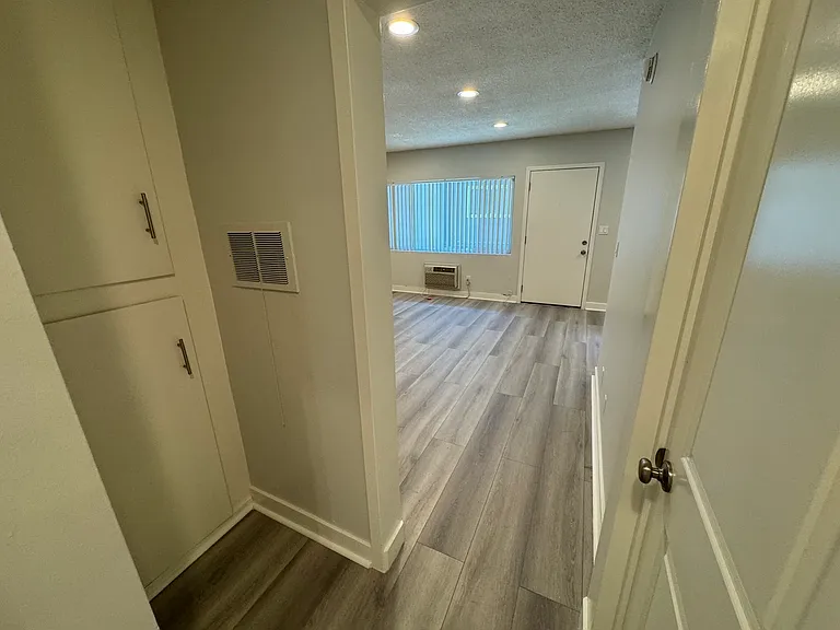 325 Milford St #3 — Photo 11