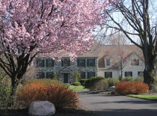 9 Mallard Pond Cir, Newtown, PA 18940