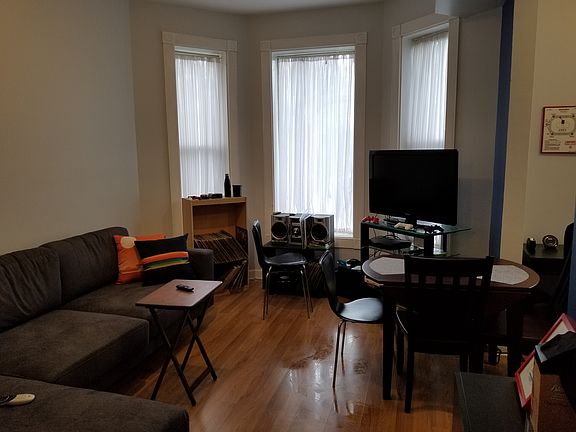 2nd image of 1503 N Artesian Ave #3