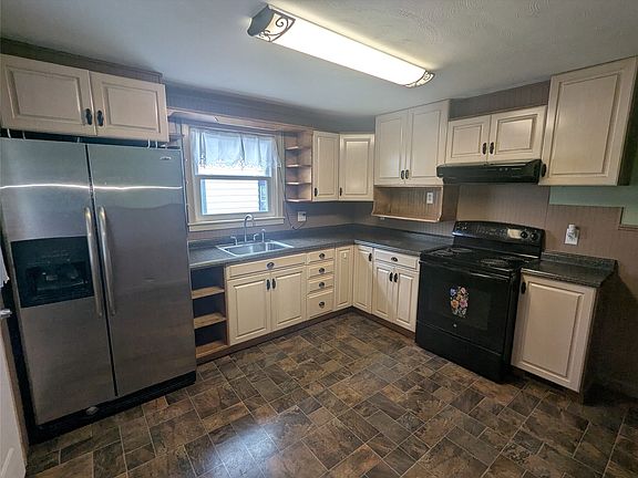 4th image of 222 Oakdale Rd