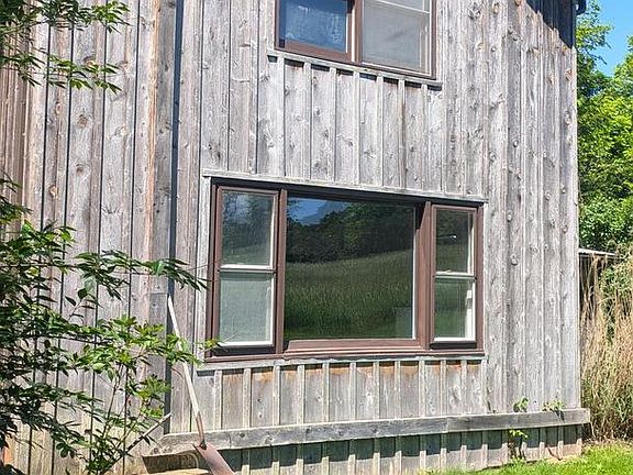3rd image of 651 Bamboo Ln