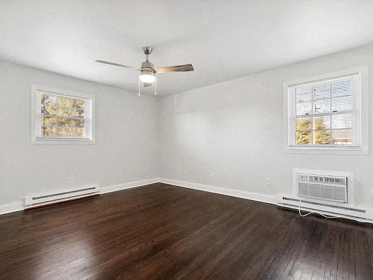 Washington Arms Apartments — Photo 4