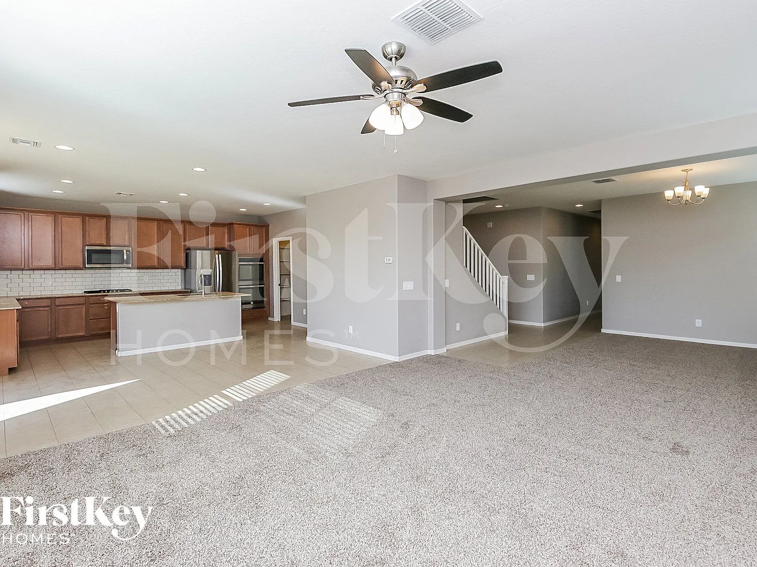 4 bed, 2.5 bath, 2949 sqft, $3,250 — Photo 3