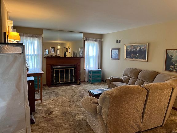 3rd image of 1315 N Park Ave