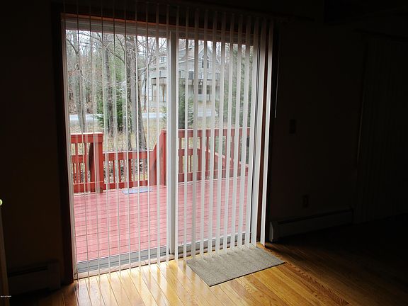 4th image of 1059 Lakeland Dr