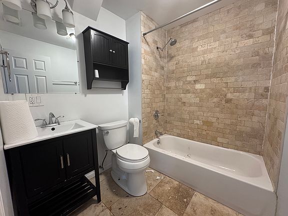 3rd image of 2653 W Armitage Ave #2