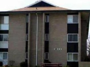10412 N Church Dr APT 302, Parma Heights, OH 44130