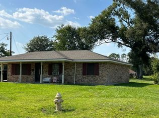 822 5th St, Jennings, LA 70546