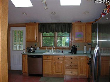 2nd image of 3826 Magnolia Dr