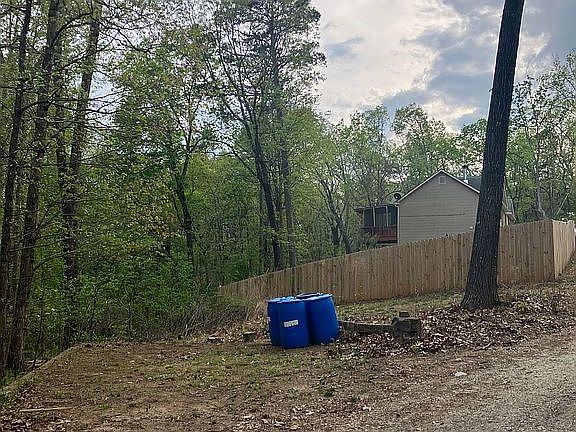 5th image of 178 Little Ln