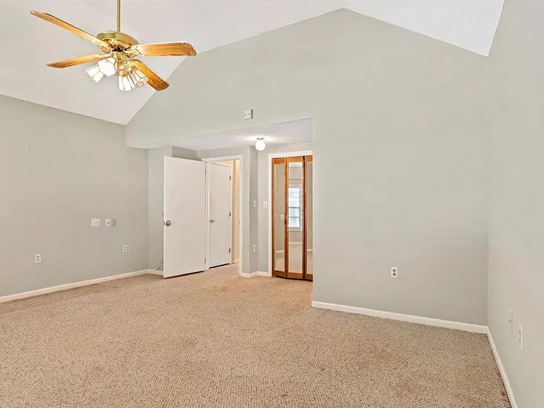 400 Rush Rd — Photo 17