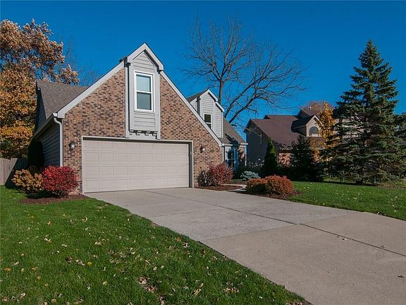 2nd image of 8941 Windwood Cir