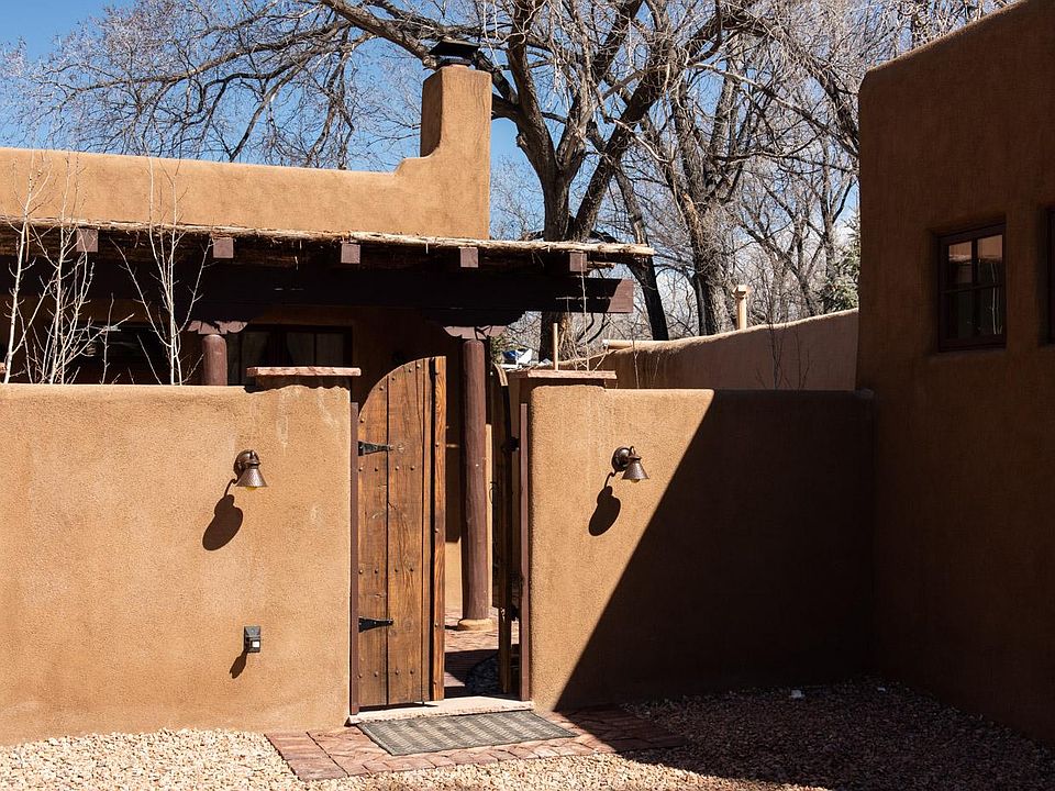Front Entrance into courtyard from double parking space.