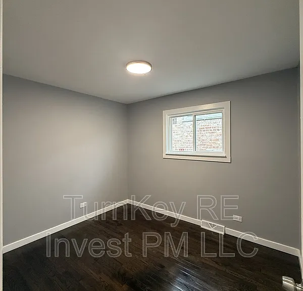 7732 S Lotus Ave — Photo 6