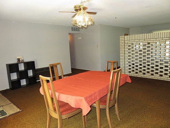 5th image of 82 Chiquita St