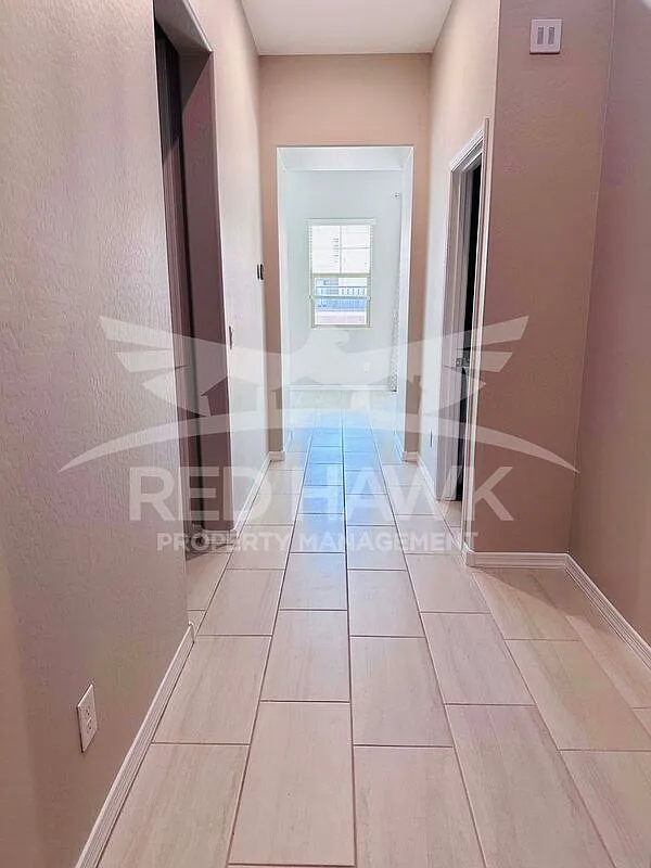 3 bed, 2.5 bath, 2091 sqft, $2,750 — Photo 3